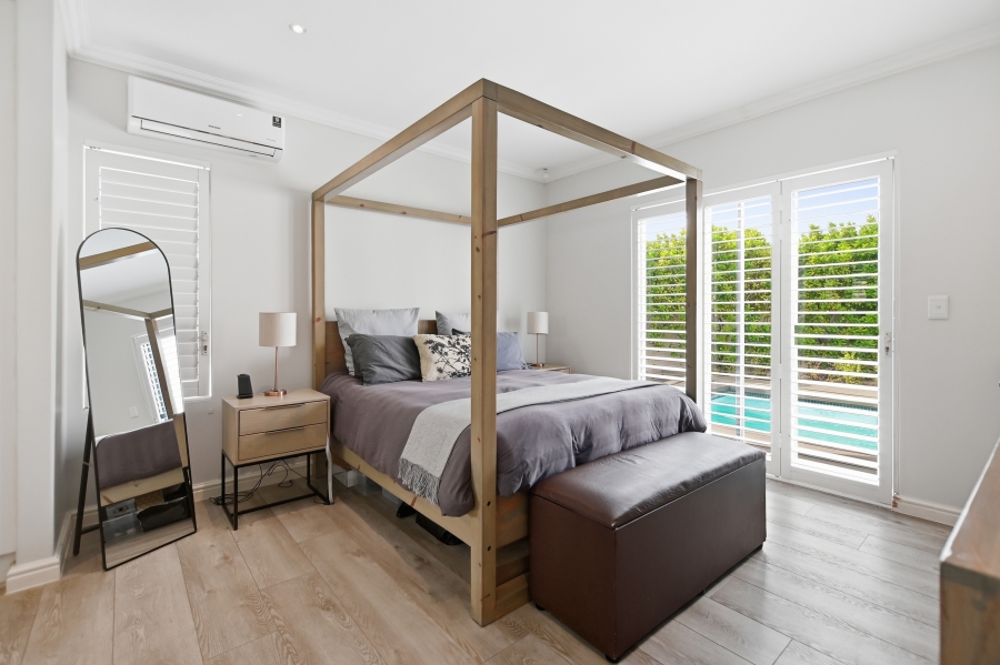4 Bedroom Property for Sale in Sunningdale Western Cape